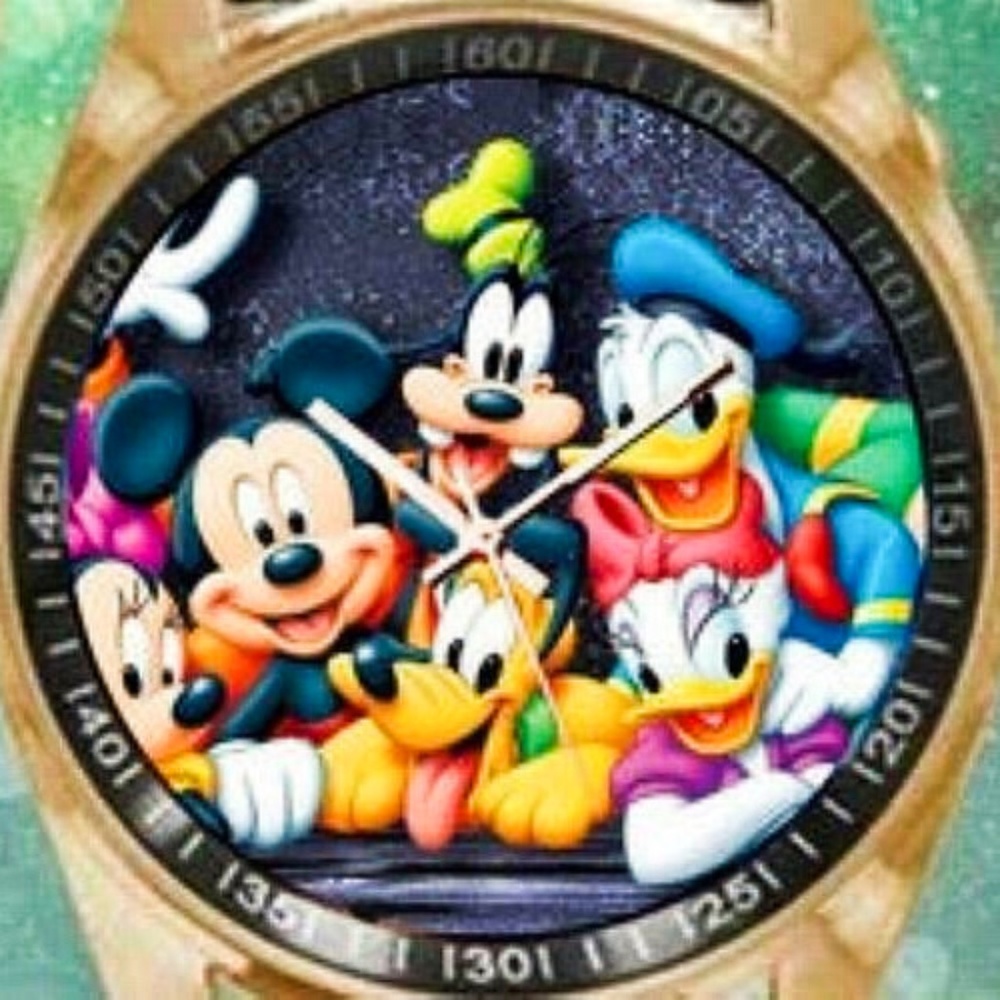 Mickey, Minnie Mouse and Friends Quartz Watch NWT - Picture 4 of 6